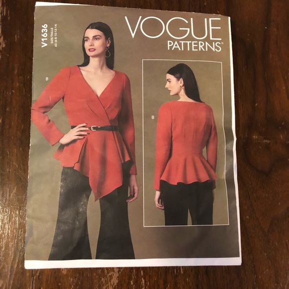 Pattern with cut pieces - Picture 1 of 6